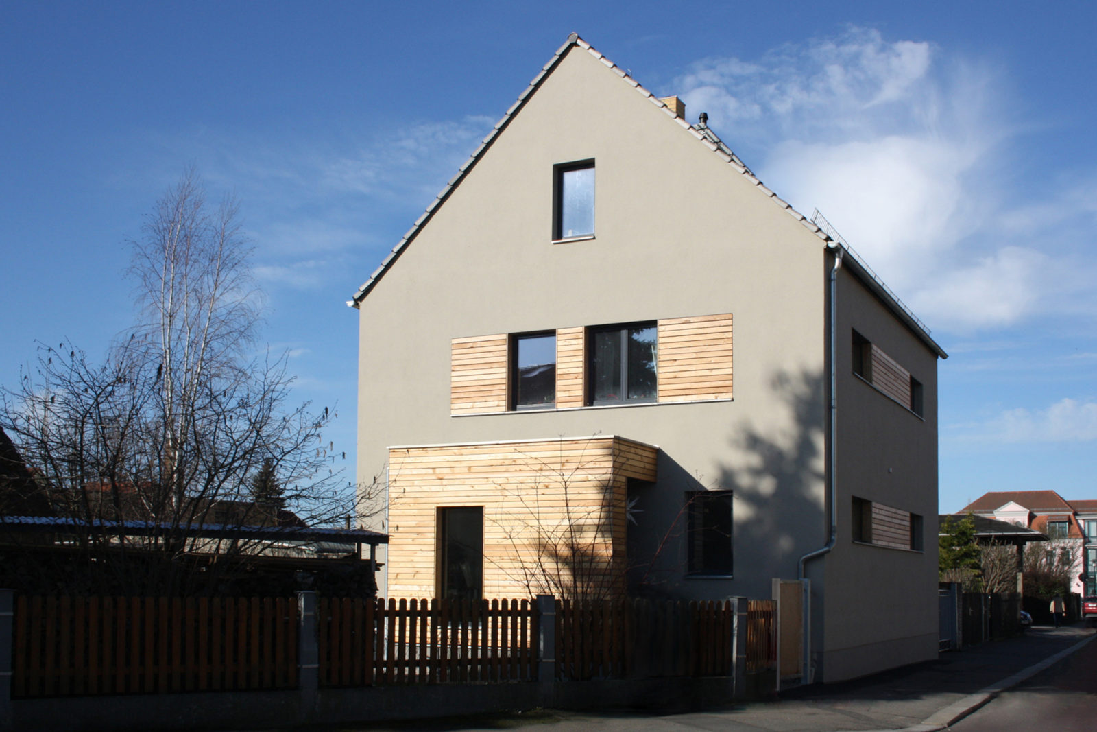 Sanierung Haus Friedrich Naunhof - Blick von der Straßenseite